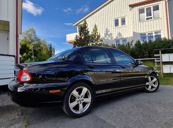 Jaguar X-TYPE 17 of 26