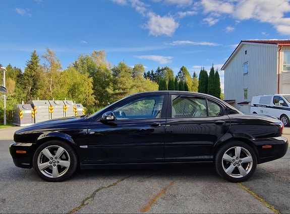 Jaguar X-TYPE 7 of 26