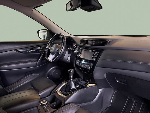Nissan X-Trail 19 of 30