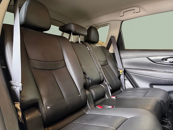 Nissan X-Trail 17 of 30