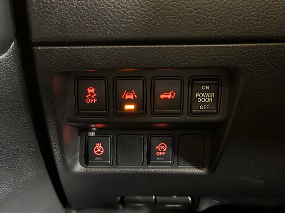Nissan X-Trail 26 of 30