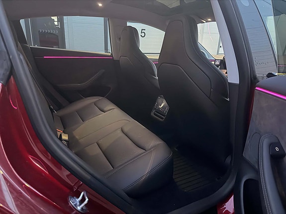 Tesla Model 3 13 of 14