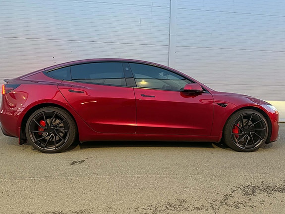 Tesla Model 3 4 of 14
