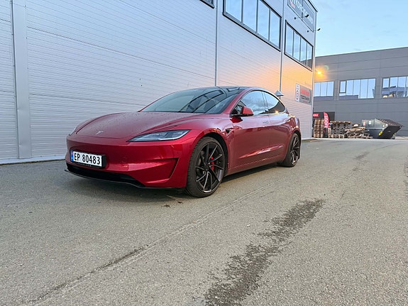 Tesla Model 3 2 of 14
