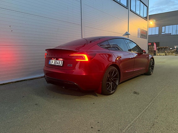 Tesla Model 3 6 of 14