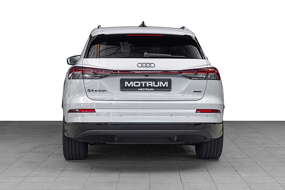 Audi Q4 e-tron 6 of 30
