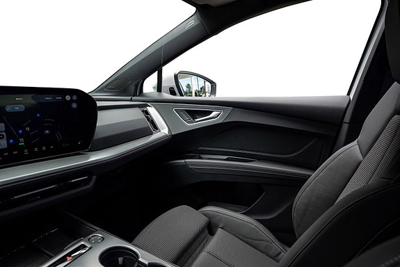Audi Q4 e-tron 10 of 30