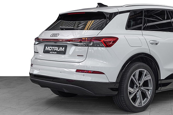 Audi Q4 e-tron 7 of 30