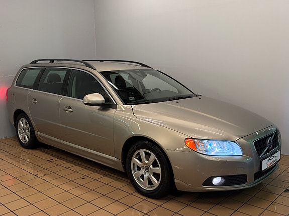 Volvo V70 2 of 29