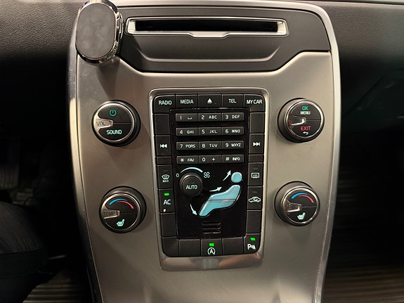 Volvo V70 26 of 29