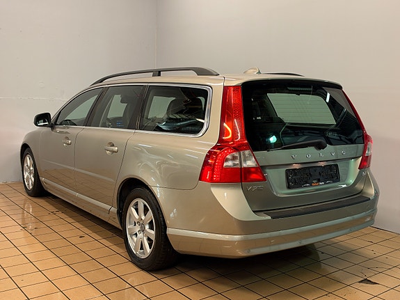 Volvo V70 15 of 29
