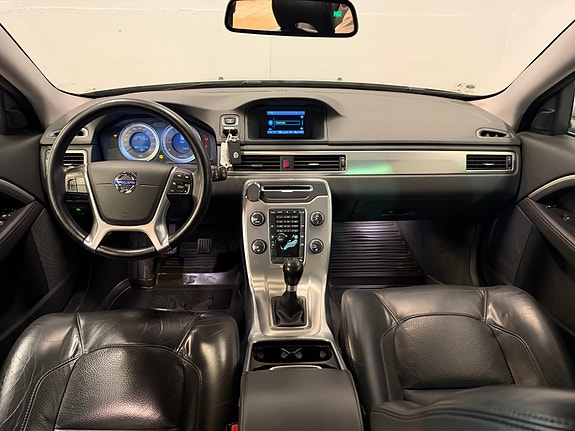 Volvo V70 22 of 29
