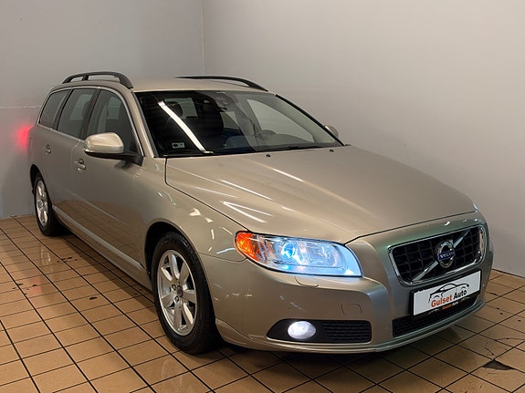 Volvo V70 3 of 29