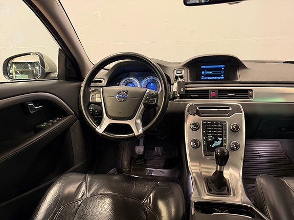 Volvo V70 23 of 29