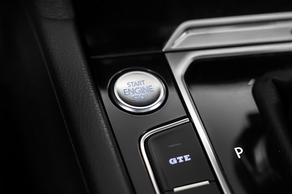 Volkswagen Passat 28 of 30