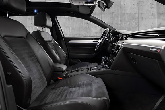 Volkswagen Passat 15 of 30