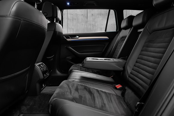Volkswagen Passat 17 of 30
