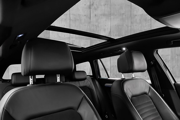 Volkswagen Passat 16 of 30