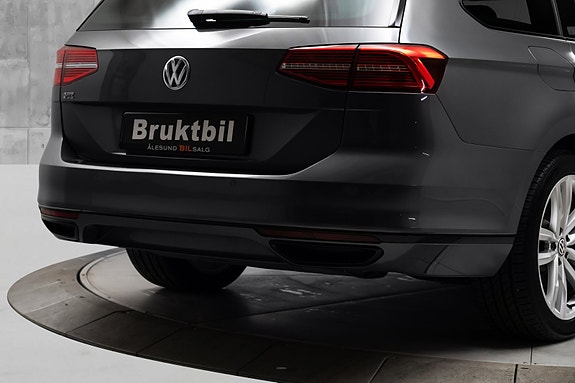 Volkswagen Passat 6 of 30