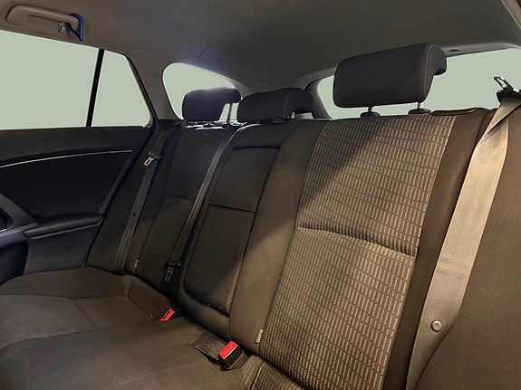 Toyota Avensis 11 of 27