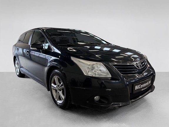 Toyota Avensis 3 of 27