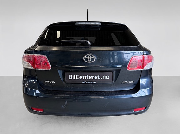 Toyota Avensis 5 of 27
