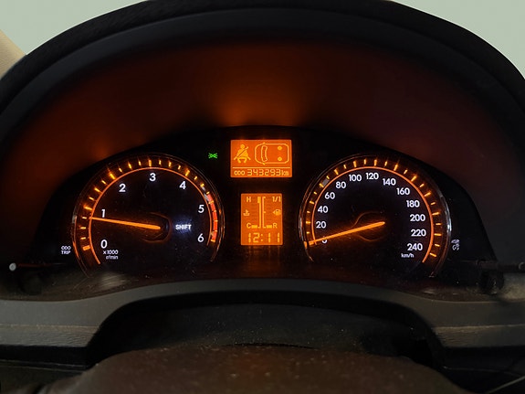 Toyota Avensis 23 of 27