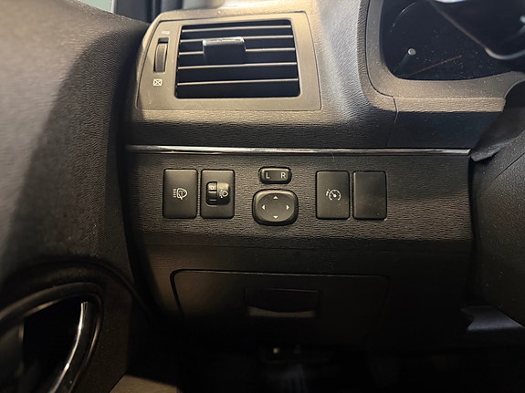 Toyota Avensis 21 of 27