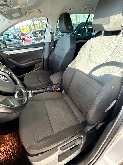 Skoda Octavia 17 of 30