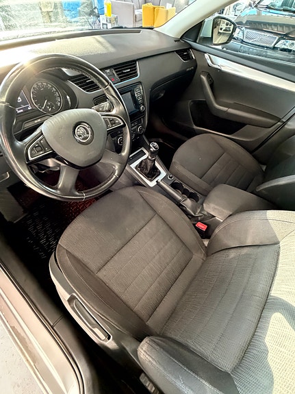Skoda Octavia 16 of 30