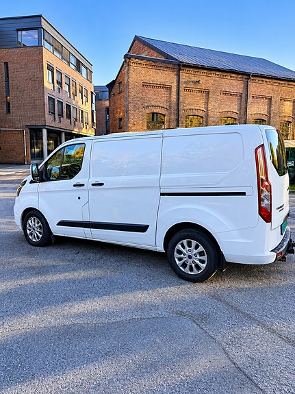 Ford Transit Custom 320L 7 of 29