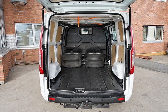 Ford Transit Custom 320L 9 of 29