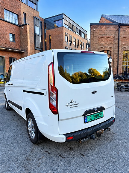 Ford Transit Custom 320L 8 of 29