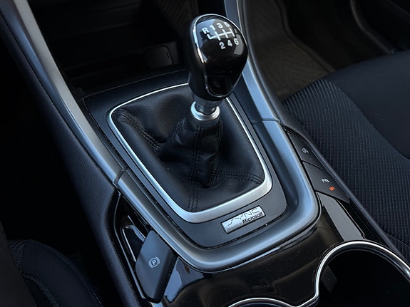 Ford Mondeo 22 of 27