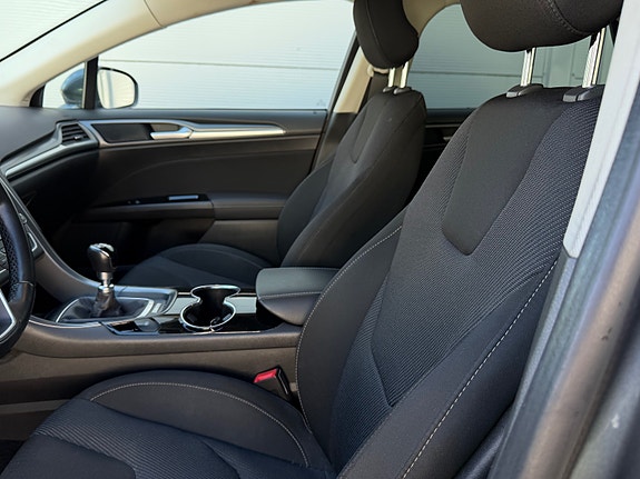 Ford Mondeo 12 of 27