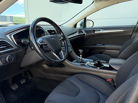 Ford Mondeo 13 of 27