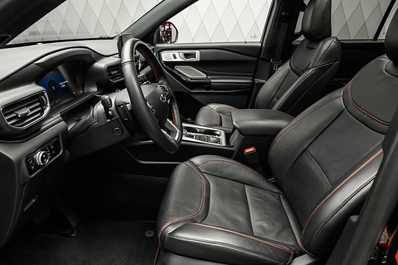 Ford Explorer 19 of 30
