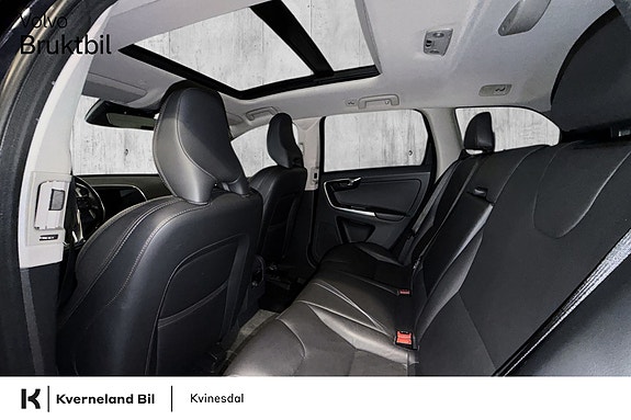 Volvo XC60 13 of 28
