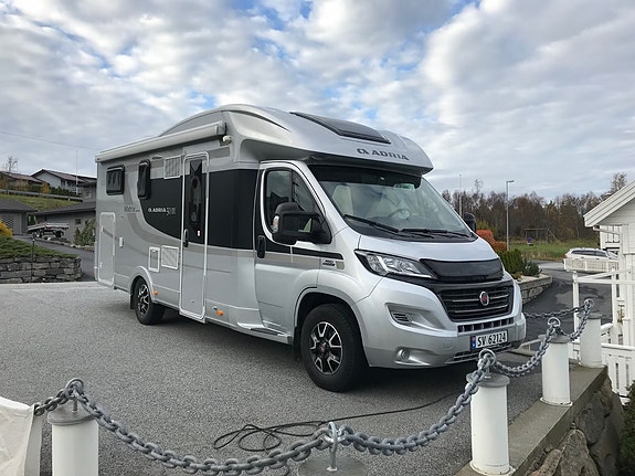Adria Matrix 670 SL 2 of 7