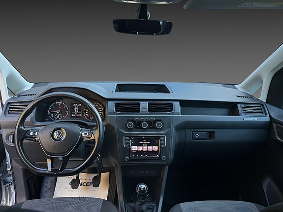 Volkswagen Caddy Maxi 11 of 21