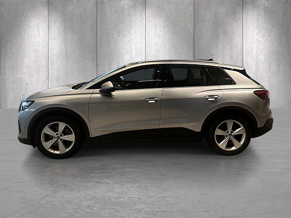 Audi Q4 e-tron 6 of 17