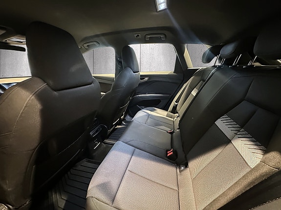 Audi Q4 e-tron 15 of 17