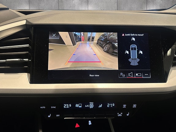 Audi Q4 e-tron 14 of 17