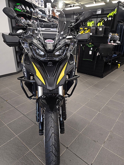 QJ Motor SRT900SX - Kun gått 262 mil 3 of 9