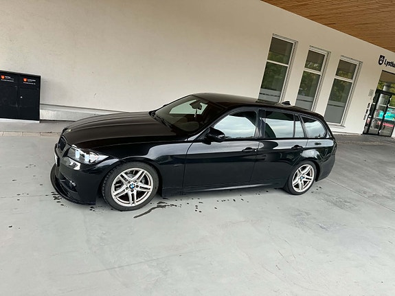 BMW 320d 5 of 12