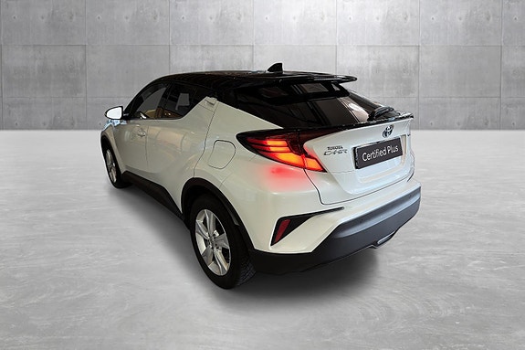 Toyota C-HR 5 of 22