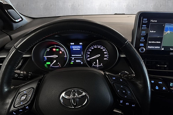 Toyota C-HR 11 of 22
