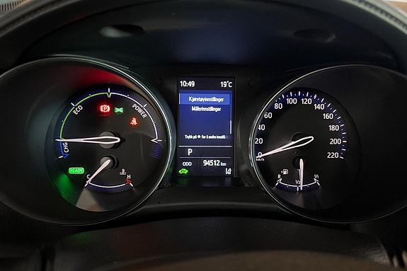 Toyota C-HR 12 of 22