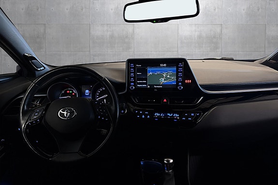 Toyota C-HR 9 of 22