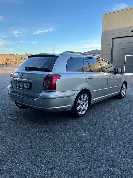 Toyota Avensis 6 of 13